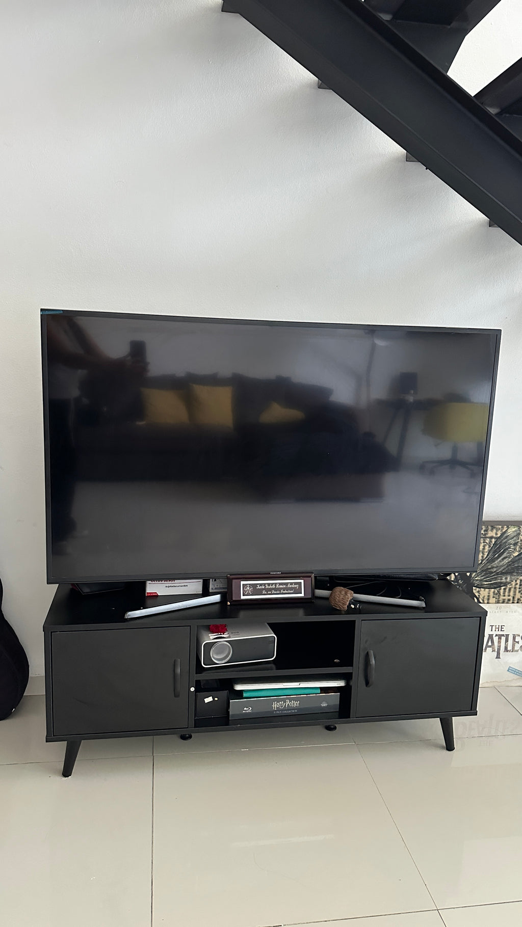 Mueble de TV negro
