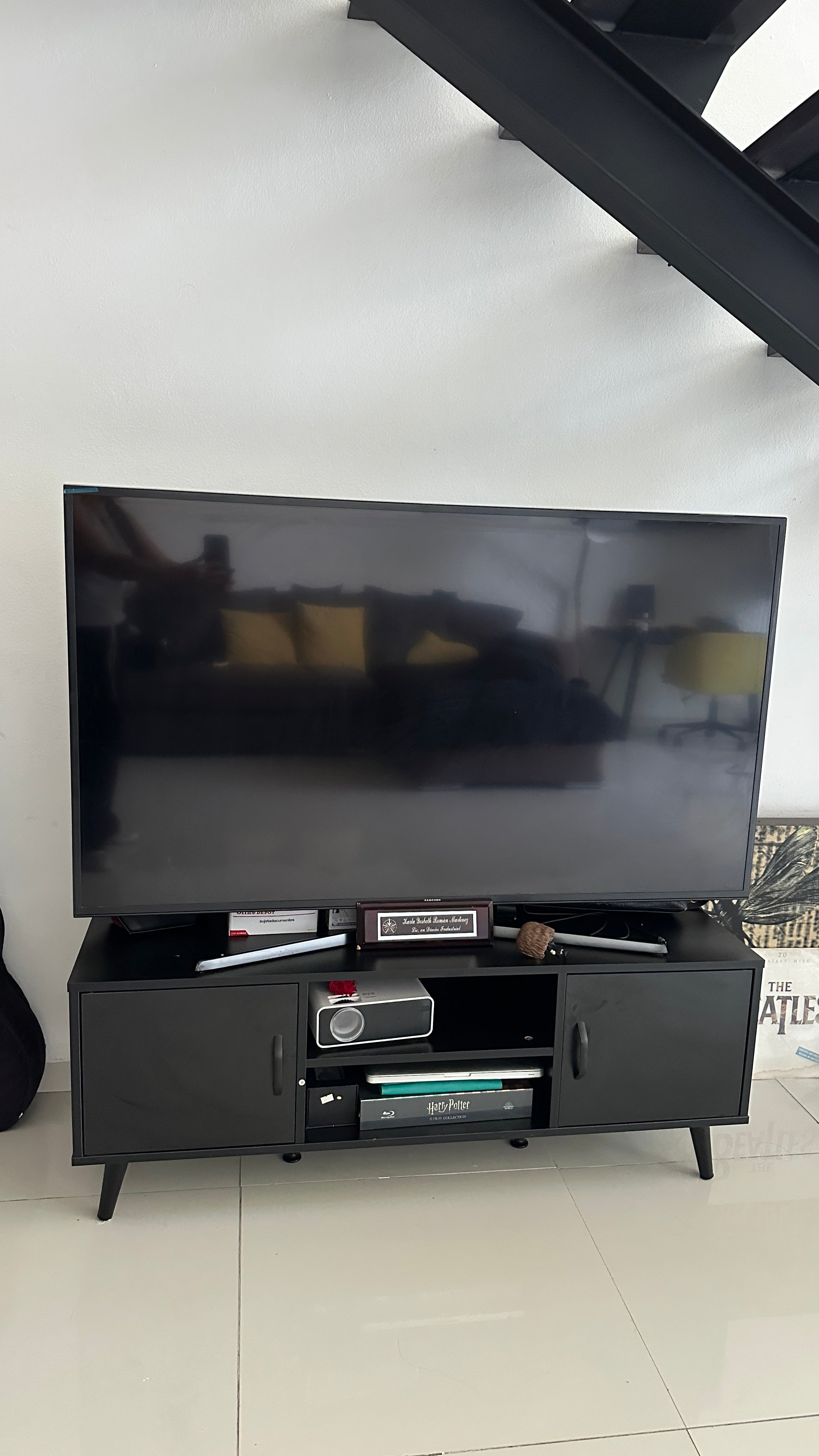 Mueble de TV negro