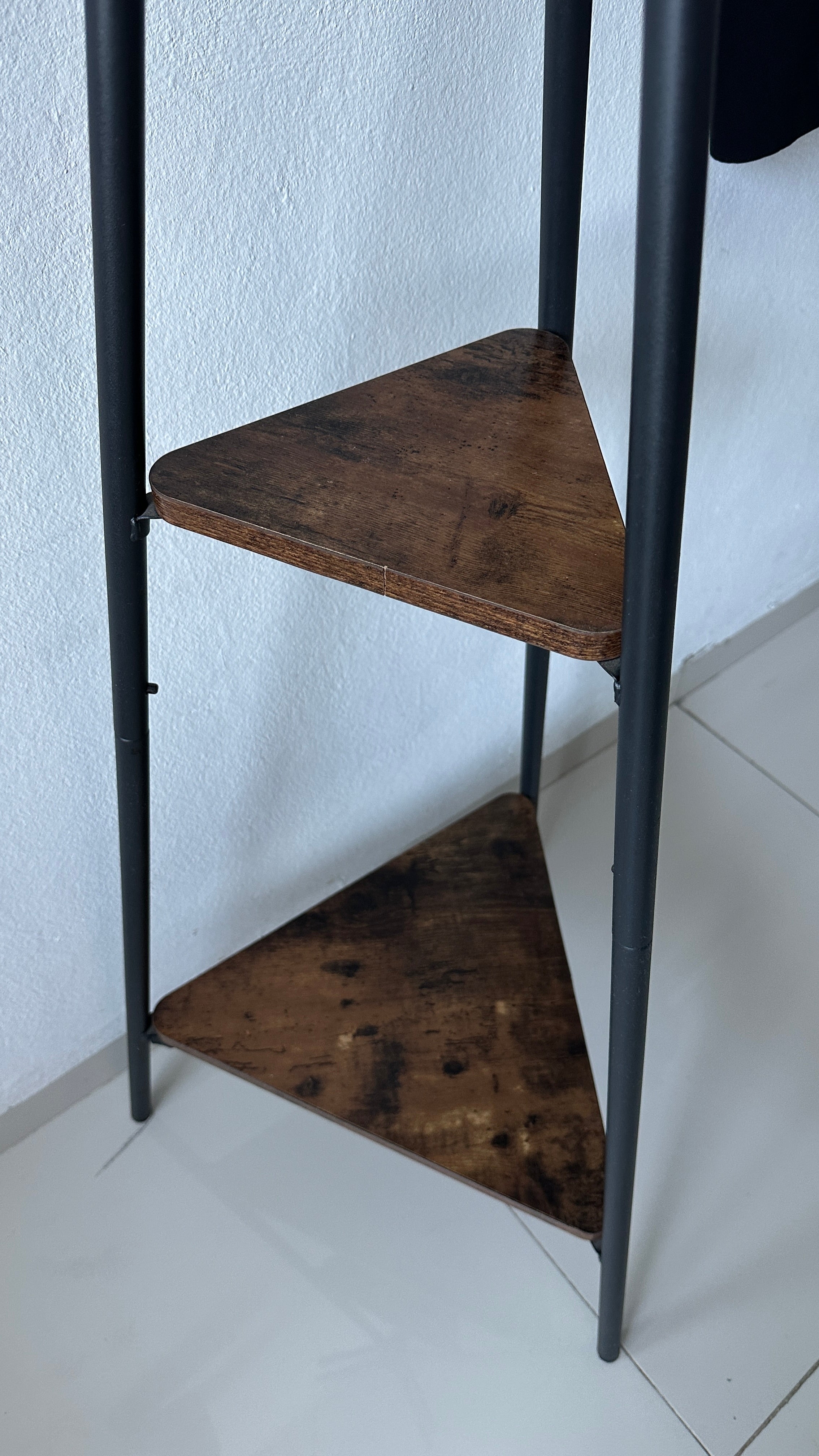 Perchero con Estantes Minimalista